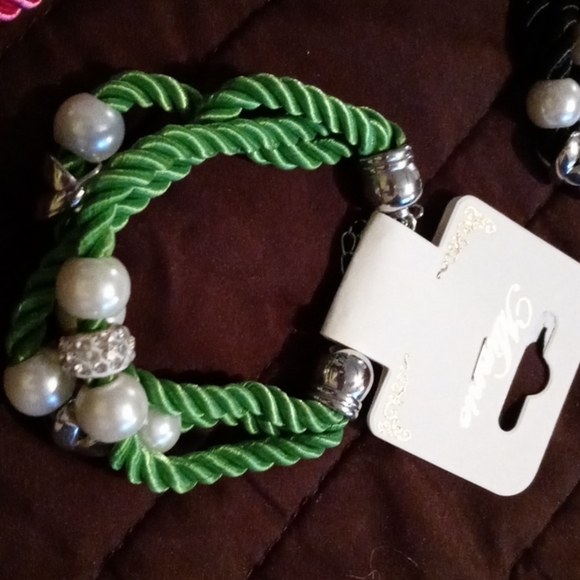 Bracelets - Picture 2 of 3